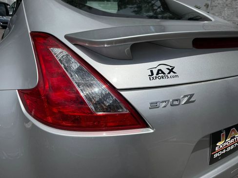 Used 2009 Nissan 370Z Touring w/ Sport Pkg RWD image 7