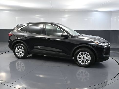 Used 2024 Ford Escape Active AWD/4WD image 4
