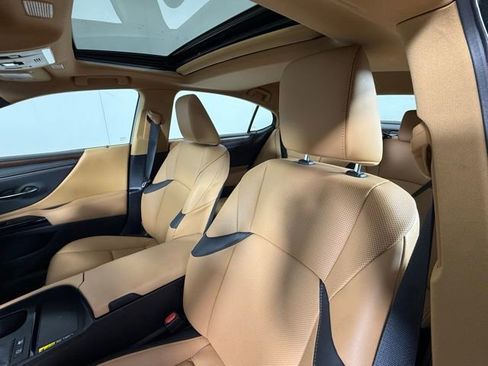 Certified 2025 Lexus ES 300h 300h image 14