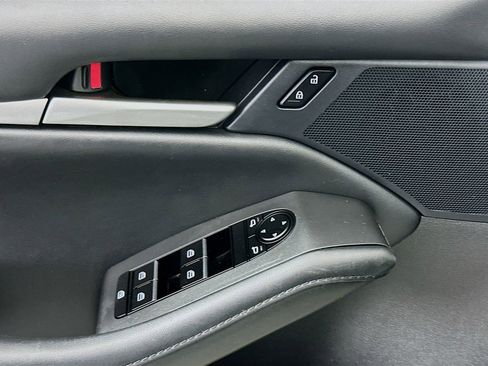 Certified 2021 MAZDA MAZDA3 s AWD/4WD image 18