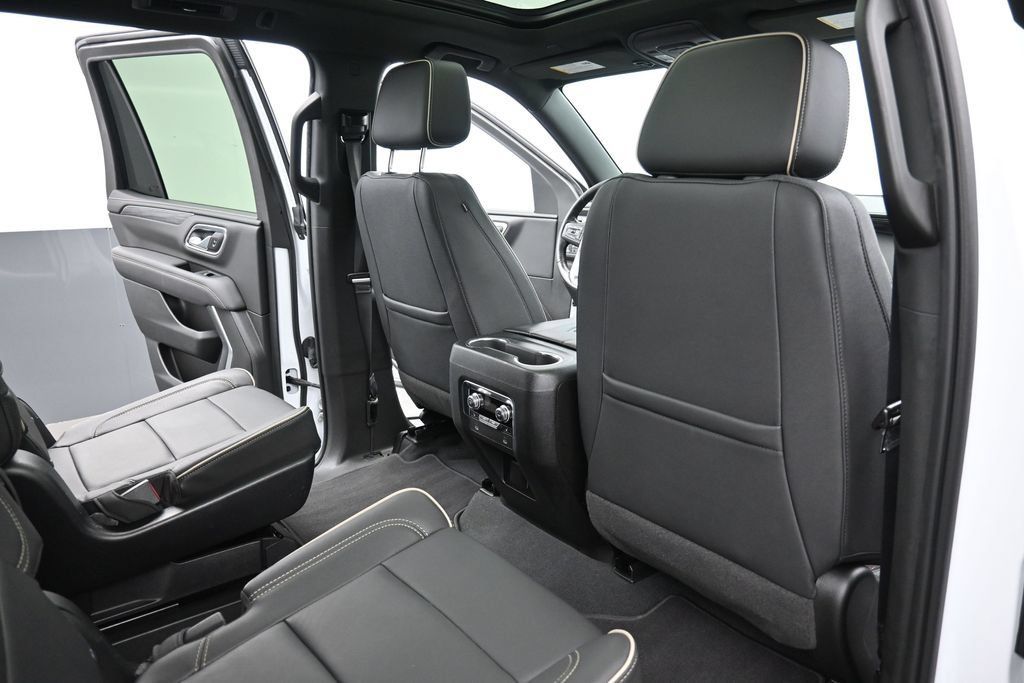 Used 2022 GMC Yukon SLT w/ SLT Premium Package RWD image 10