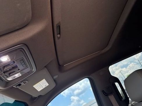 Used 2021 Chevrolet Silverado 1500 LTZ AWD/4WD image 8