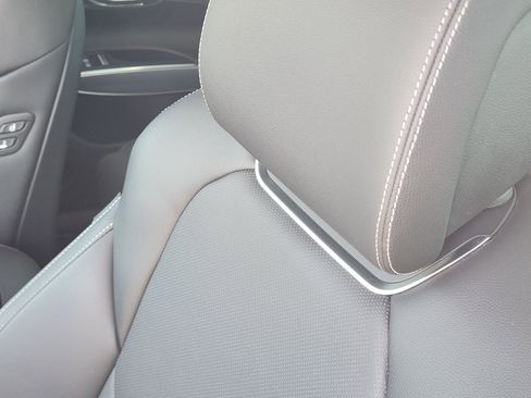 Used 2023 Genesis GV70 2.5T Select w/ Select Package image 17