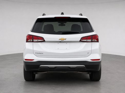 Used 2024 Chevrolet Equinox LT FWD image 18