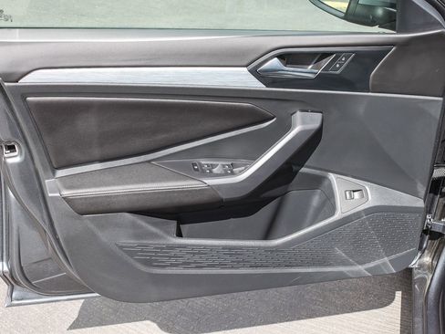 Used 2025 Volkswagen Jetta S image 21