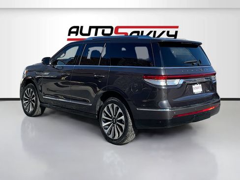 Used 2024 Lincoln Navigator Reserve AWD/4WD image 5