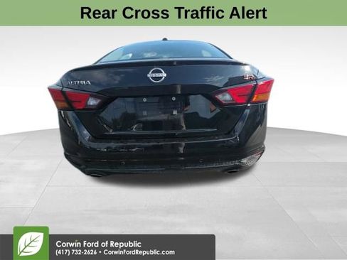 Used 2025 Nissan Altima 2.5 SR image 8