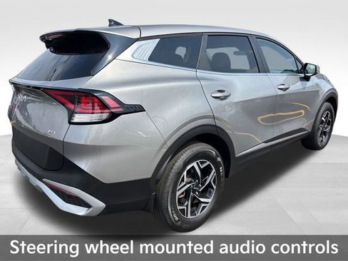 Used 2023 Kia Sportage LX AWD/4WD image 8