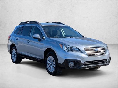 Used 2016 Subaru Outback 2.5i Premium image 3