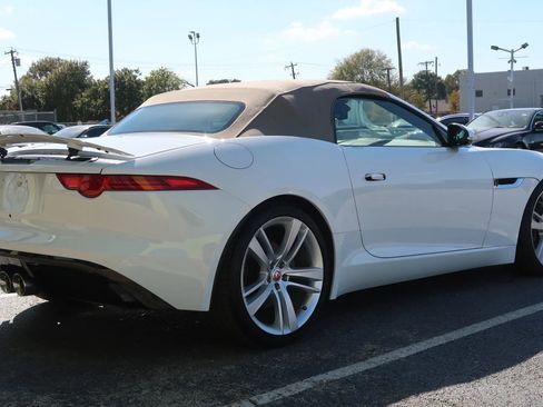 Used 2017 Jaguar F-TYPE Convertible image 14