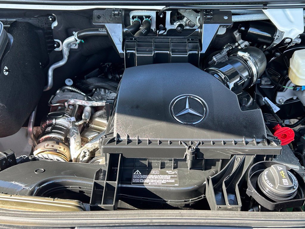 Used 2025 Mercedes-Benz Sprinter 2500 image 29