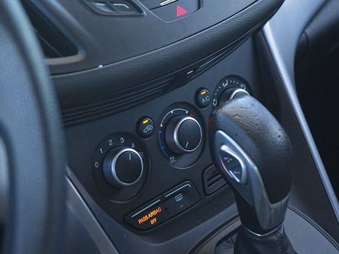 Used 2015 Ford Escape SE image 23