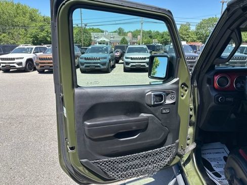 Certified 2021 Jeep Wrangler Unlimited Rubicon AWD/4WD image 24