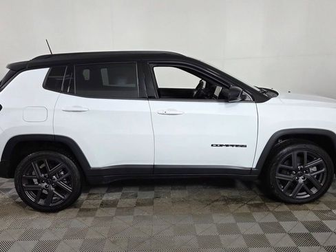 New 2026 Jeep Compass Limited image 9