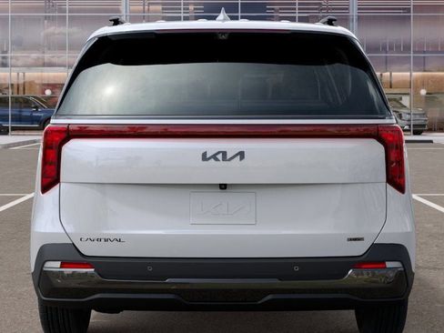 New 2026 Kia Carnival SX w/ SX Dark Edition Package FWD image 13