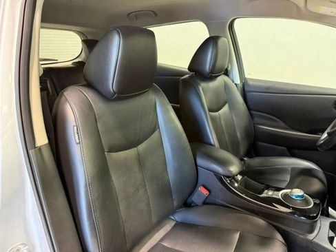 Used 2016 Nissan Leaf SL w/ Premium Package image 26