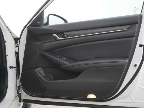 Used 2019 Honda Accord EX-L image 7