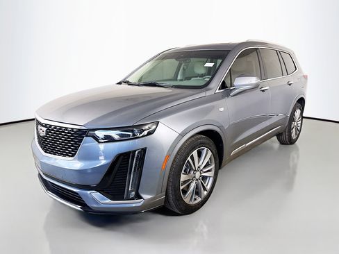 Used 2022 Cadillac XT6 Premium Luxury image 4