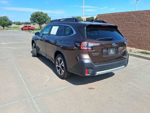 Used 2020 Subaru Outback Limited AWD/4WD image 3