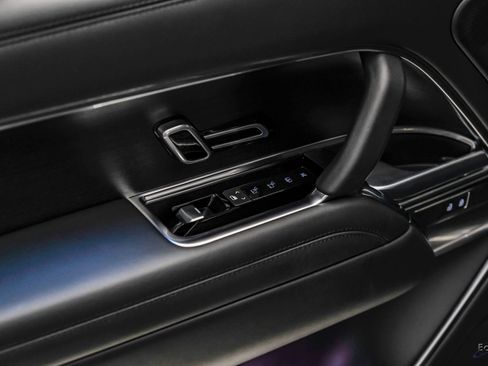 Used 2024 Land Rover Range Rover SE image 82