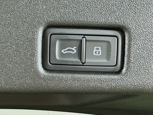New 2026 Audi SQ5 Prestige AWD/4WD image 40