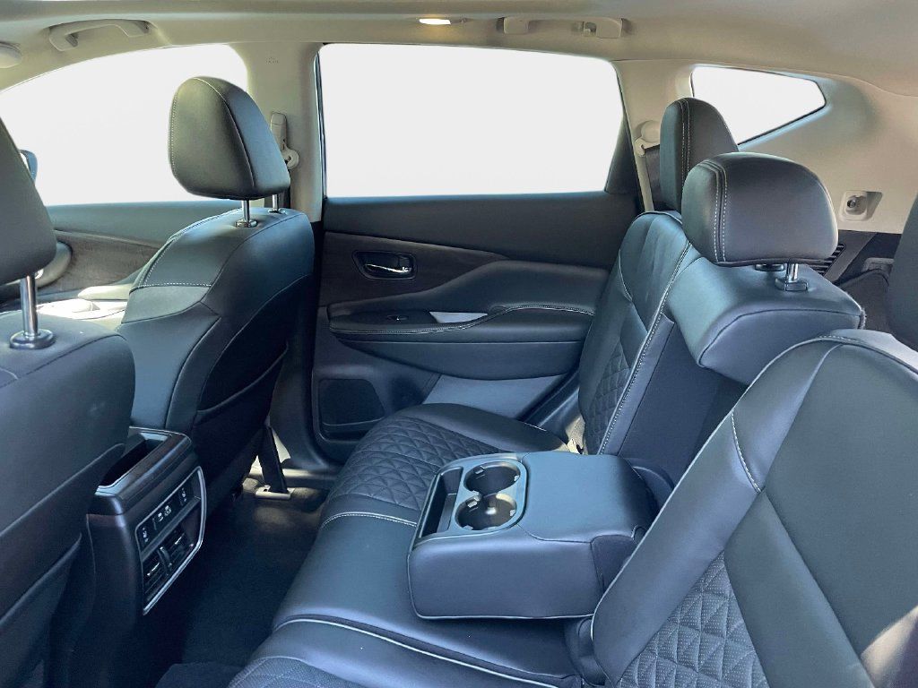 Used 2020 Nissan Murano Platinum FWD image 16