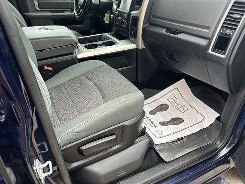 Used 2016 RAM 1500 Classic SLT w/ Luxury Group image 12