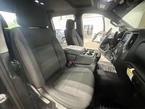 Used 2020 Chevrolet Silverado 1500 Custom w/ Custom Value Package AWD/4WD image 32