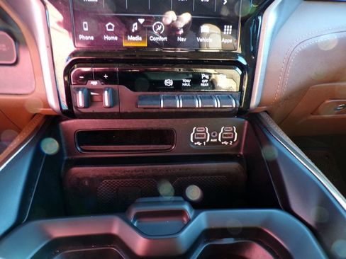 Used 2024 RAM 3500 Limited image 24