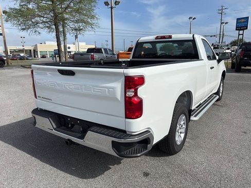 Used 2025 Chevrolet Silverado 1500 W/T image 7