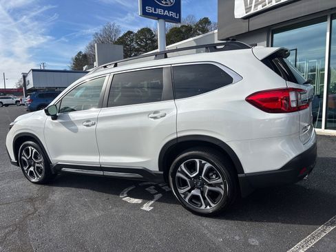 Certified 2025 Subaru Ascent Limited w/ Popular Package #2 image 3