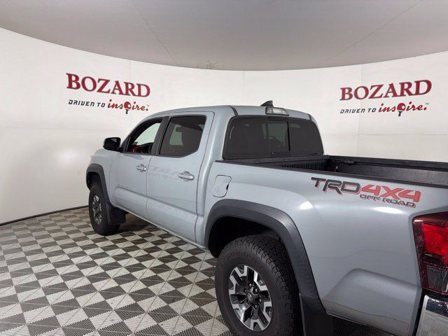 Used 2019 Toyota Tacoma TRD Off-Road AWD/4WD image 9