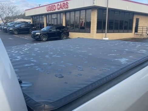 Used 2017 RAM 1500 Classic SLT image 10