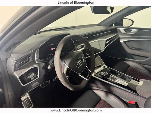 Used 2024 Audi RS 7 Performance w/ Black Optic Package image 32