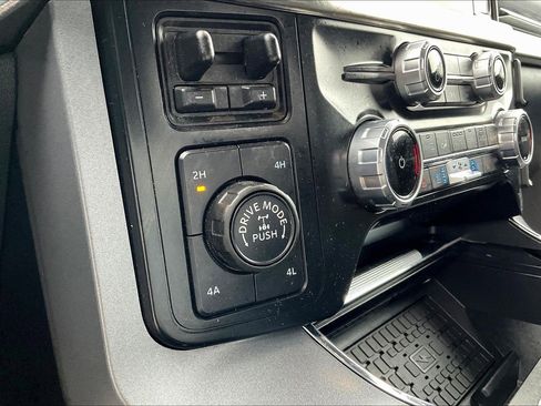 Used 2023 Ford F150 Lariat w/ Equipment Group 502A High AWD/4WD image 34