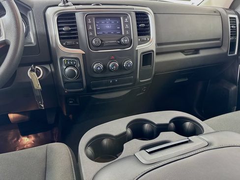 Used 2022 RAM 1500 Classic SLT RWD image 24