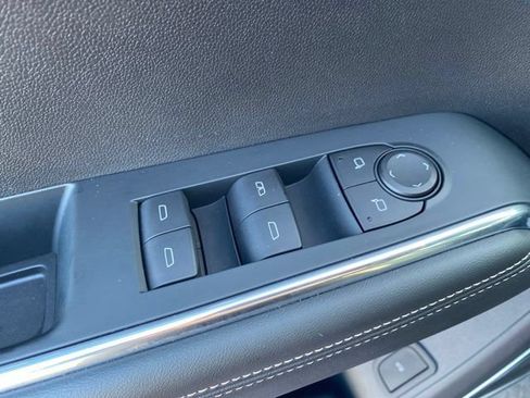 Used 2024 GMC Acadia Elevation w/ Luxury Package FWD image 11