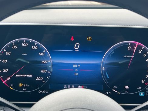 Used 2025 Mercedes-Benz GLC 63 AMG S image 22