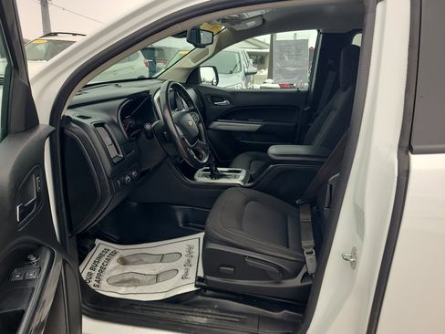 Used 2021 Chevrolet Colorado LT w/ Fleet Safety Package image 11