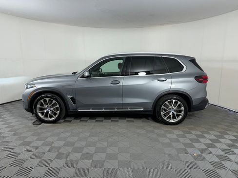 Used 2025 BMW X5 xDrive50e w/ Premium Package image 2