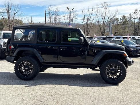 Used 2020 Jeep Wrangler Unlimited Sport image 3