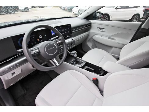 Used 2026 Hyundai Kona SE FWD image 15