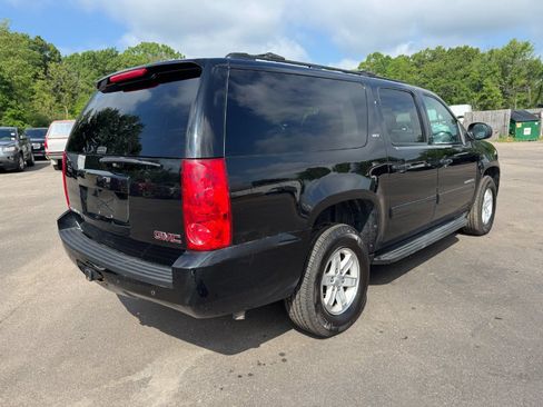 Used 2013 GMC Yukon XL SLT w/ SLT-2 Equipment Package AWD/4WD image 5