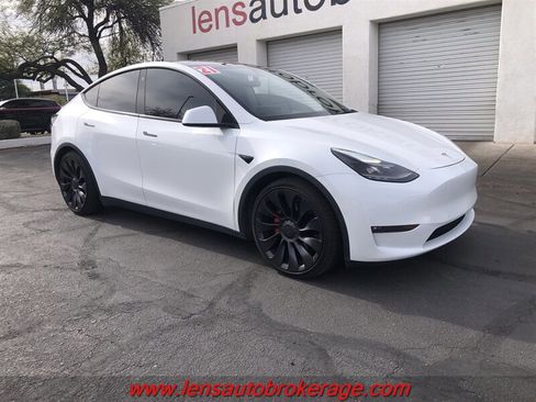 Used 2021 Tesla Model Y Performance AWD/4WD image 2