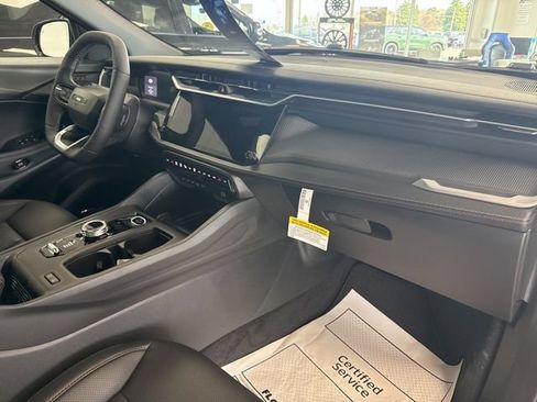 New 2026 Jeep Cherokee Overland w/ Advanced Pro Tech Group AWD/4WD image 29