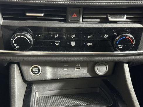 Used 2023 Nissan Rogue S image 26