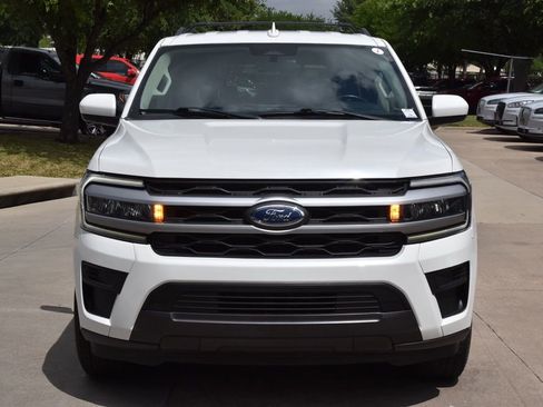 Certified 2022 Ford Expedition XLT RWD image 3