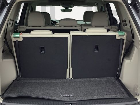 New 2025 Volkswagen Atlas SE FWD image 14