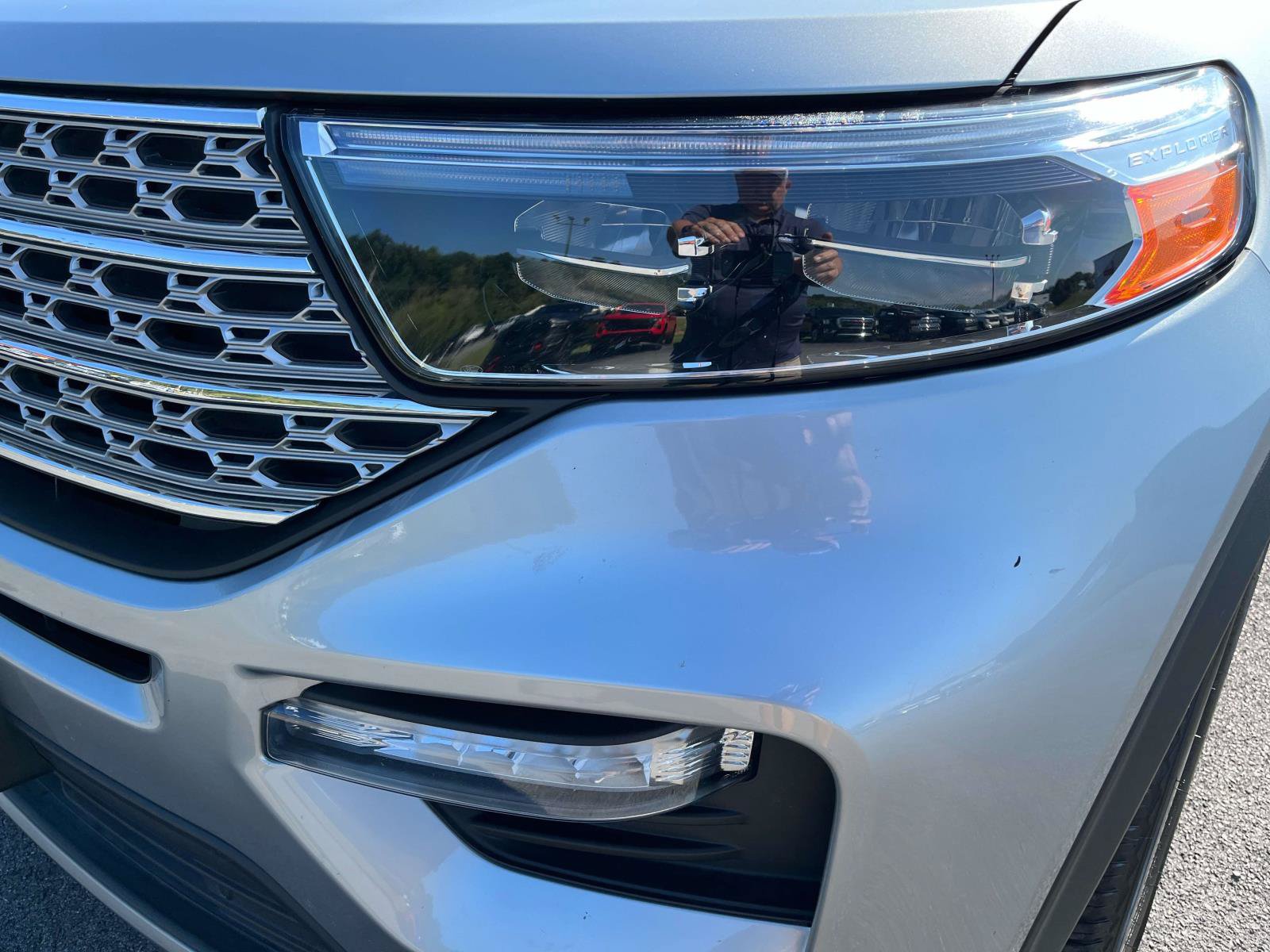 Used 2020 Ford Explorer Limited AWD/4WD image 9
