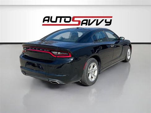 Used 2020 Dodge Charger SXT w/ Leather Interior Group image 7